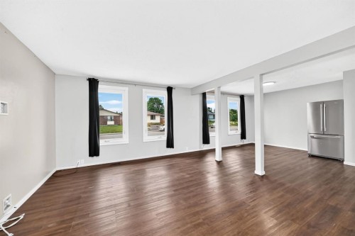 7964 Huntington Road Ne, Calgary, AB - Indoor