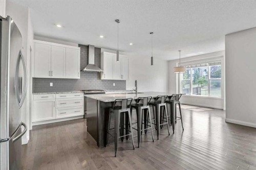 41 Westridge Road, Okotoks, AB - Indoor Photo Showing Kitchen With Upgraded Kitchen