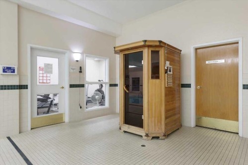 202-4512 52 Avenue, Red Deer, AB - Indoor Photo Showing Other Room
