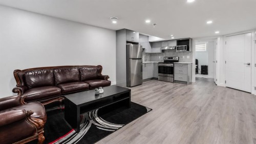 87 Corner Meadows Grove Ne, Calgary, AB - Indoor