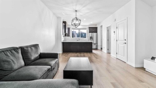 87 Corner Meadows Grove Ne, Calgary, AB - Indoor Photo Showing Living Room