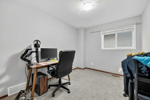 88 Everglen Rise Sw, Calgary, AB - Indoor Photo Showing Office