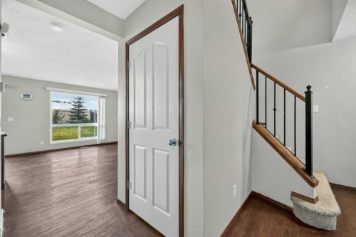 88 Everglen Rise Sw, Calgary, AB - Indoor Photo Showing Other Room