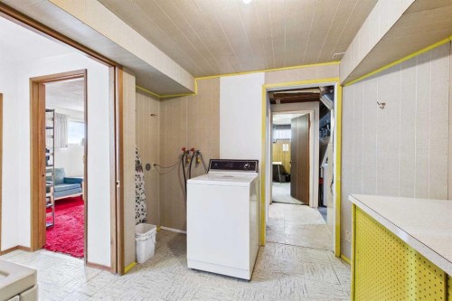 2012 Urbana Road Nw, Calgary, AB - Indoor Photo Showing Laundry Room