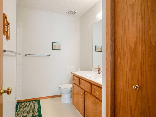 277 Arbour Cliff Close Nw, Calgary, AB - Indoor Photo Showing Bathroom
