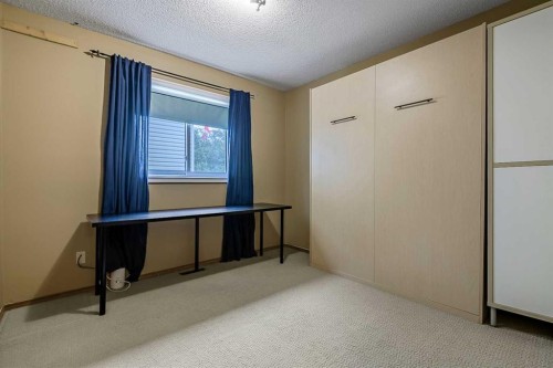 25 Downey Road, Okotoks, AB - Indoor Photo Showing Other Room