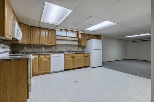25 Downey Road, Okotoks, AB - Indoor