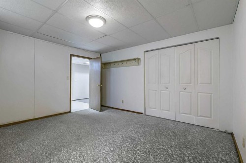 25 Downey Road, Okotoks, AB - Indoor Photo Showing Other Room