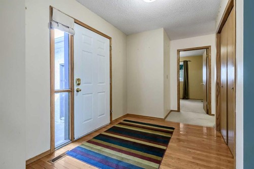 25 Downey Road, Okotoks, AB - Indoor Photo Showing Other Room