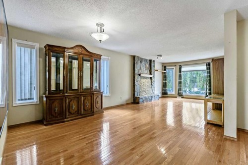 25 Downey Road, Okotoks, AB - Indoor Photo Showing Other Room
