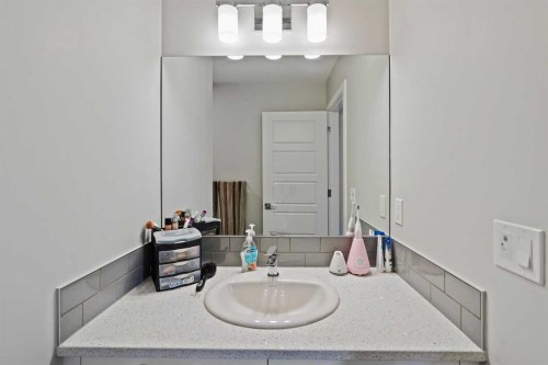2320 Lancaster Heights Se, Airdrie, AB - Indoor Photo Showing Bathroom