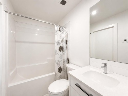 1614-60 Skyview Ranch Road Ne, Calgary, AB - Indoor Photo Showing Bathroom