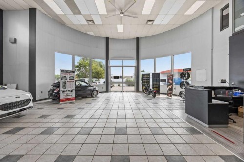 2341 20 Avenue Ne, Calgary, AB 