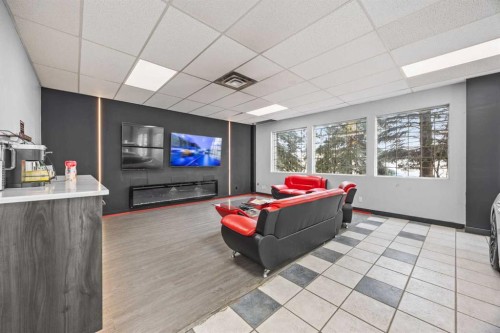 2341 20 Avenue Ne, Calgary, AB 