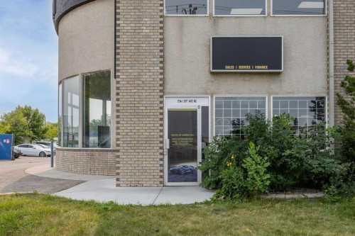 2341 20 Avenue Ne, Calgary, AB 