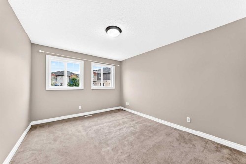 129-308 11 Avenue, High River, AB - Indoor Photo Showing Other Room