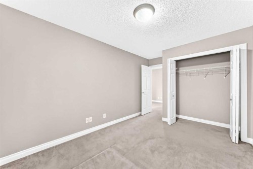 129-308 11 Avenue, High River, AB - Indoor Photo Showing Other Room