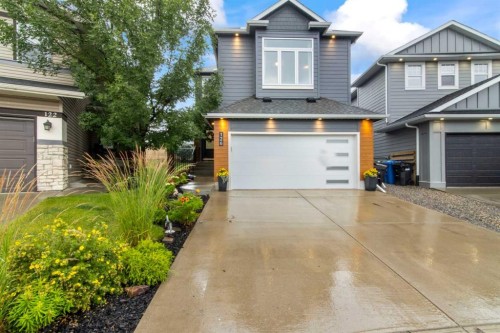 126 Chapman Close Se, Calgary, AB - Outdoor