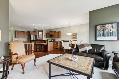 416 High Park Place Nw, High River, AB - Indoor Photo Showing Living Room