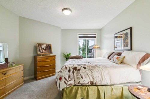 416 High Park Place Nw, High River, AB - Indoor Photo Showing Bedroom