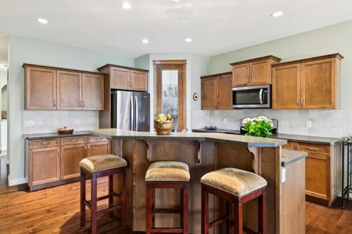 416 High Park Place Nw, High River, AB - Indoor Photo Showing Kitchen
