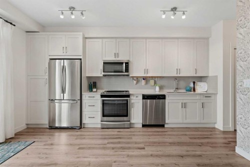 408-20 Walgrove Se, Calgary, AB - Indoor Photo Showing Kitchen