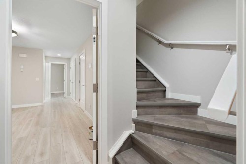 125 Corner Meadows Gate Ne, Calgary, AB - Indoor Photo Showing Other Room