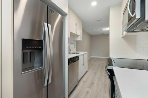 125 Corner Meadows Gate Ne, Calgary, AB - Indoor Photo Showing Kitchen