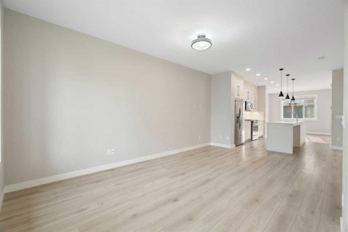 125 Corner Meadows Gate Ne, Calgary, AB - Indoor Photo Showing Kitchen