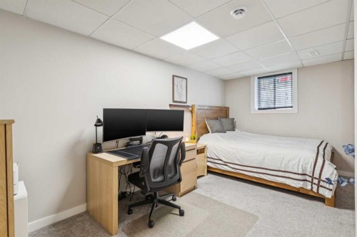 241 Allan Crescent Se, Calgary, AB - Indoor Photo Showing Bedroom