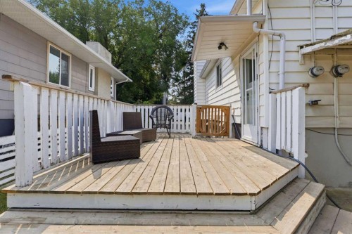 636 55 Avenue Sw, Calgary, AB - Outdoor With Deck Patio Veranda With Exterior