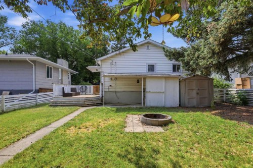 636 55 Avenue Sw, Calgary, AB - Outdoor