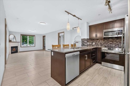 3111-310 Mckenzie Towne Gate Se, Calgary, AB - Indoor Photo Showing Kitchen With Upgraded Kitchen
