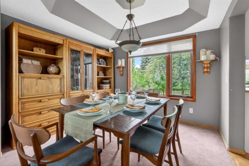 148 Sierra Madre Crescent Sw, Calgary, AB - Indoor Photo Showing Dining Room