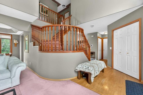 148 Sierra Madre Crescent Sw, Calgary, AB - Indoor Photo Showing Other Room