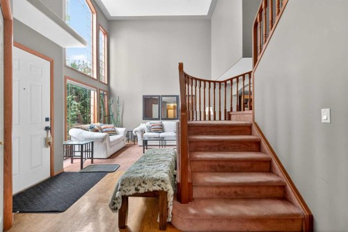 148 Sierra Madre Crescent Sw, Calgary, AB - Indoor Photo Showing Other Room