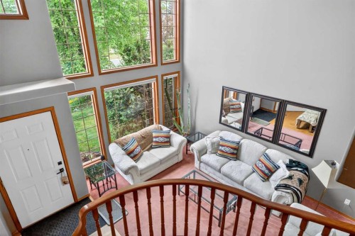 148 Sierra Madre Crescent Sw, Calgary, AB - Indoor Photo Showing Other Room