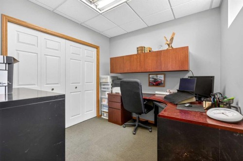148 Sierra Madre Crescent Sw, Calgary, AB - Indoor Photo Showing Office