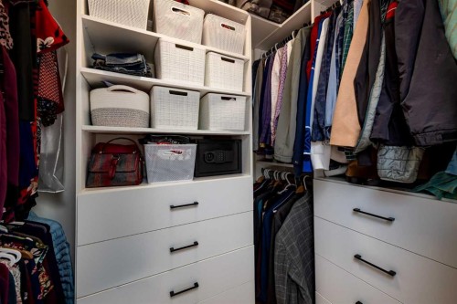 77 Citadel Ridge Green Nw, Calgary, AB - Indoor With Storage