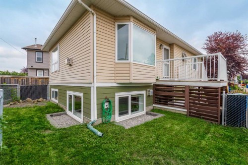 2-116 First Street, Cochrane, AB - Outdoor