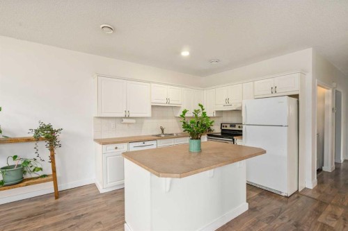 2-116 First Street  Cochrane, AB T4C 1Z3
