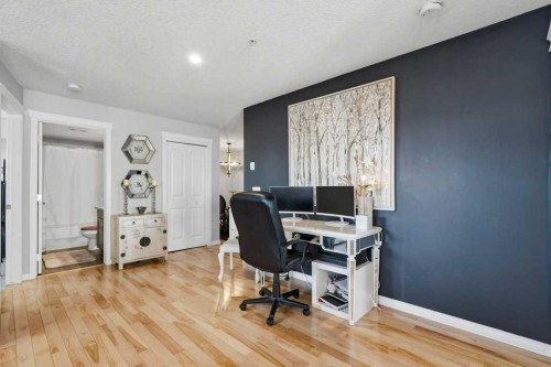 3301-10 Country Village Park Ne, Calgary, AB - Indoor Photo Showing Other Room