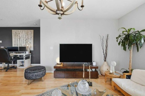 3301-10 Country Village Park Ne, Calgary, AB - Indoor Photo Showing Other Room