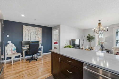 3301-10 Country Village Park Ne, Calgary, AB - Indoor