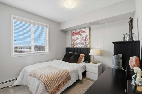 3301-10 Country Village Park Ne, Calgary, AB - Indoor Photo Showing Bedroom