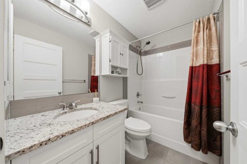 75 Legacy Glen Row Se, Calgary, AB - Indoor Photo Showing Bathroom