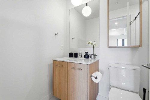1213-730 2 Avenue Sw, Calgary, AB - Indoor Photo Showing Bathroom