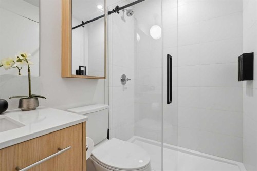 1213-730 2 Avenue Sw, Calgary, AB - Indoor Photo Showing Bathroom