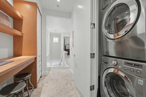 2027 42 Avenue Sw, Calgary, AB - Indoor Photo Showing Laundry Room