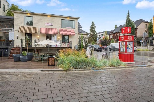 2027 42 Avenue Sw, Calgary, AB - Outdoor